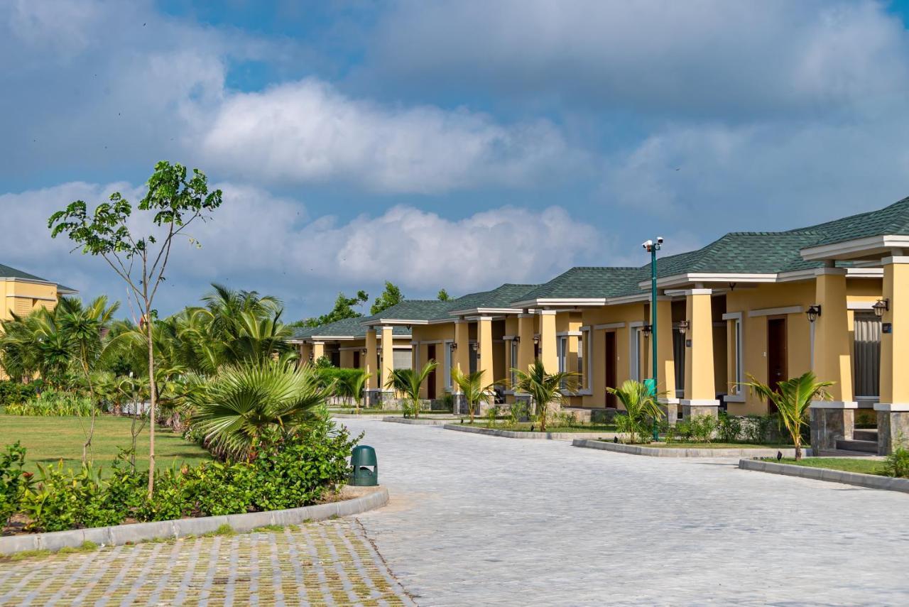 Hawthorn Suites By Wyndham Dwarka Ngoại thất bức ảnh