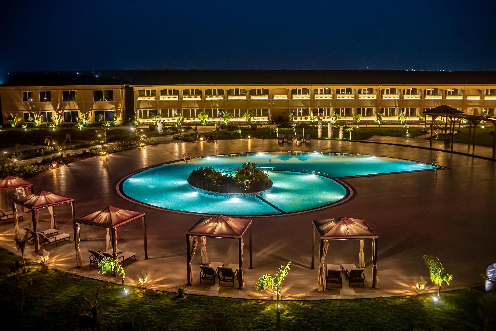 Hawthorn Suites By Wyndham Dwarka Ngoại thất bức ảnh