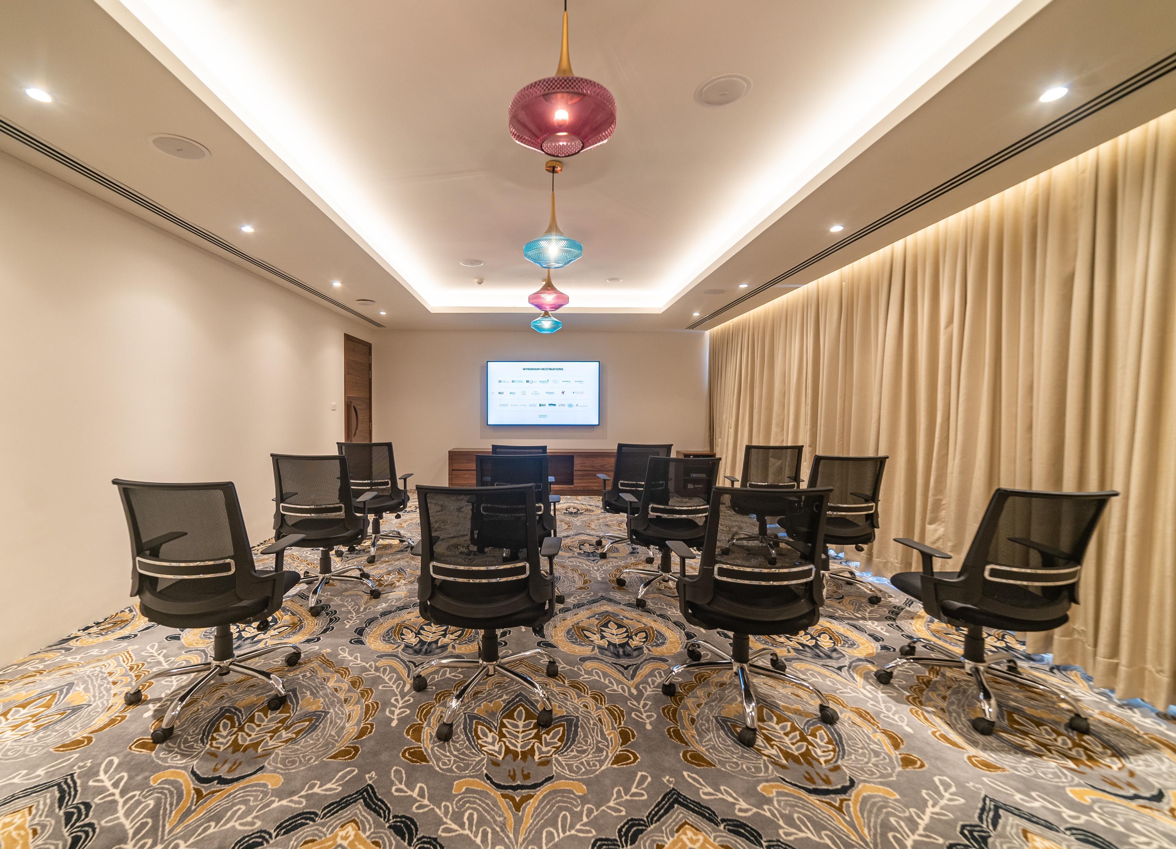 Hawthorn Suites By Wyndham Dwarka Ngoại thất bức ảnh