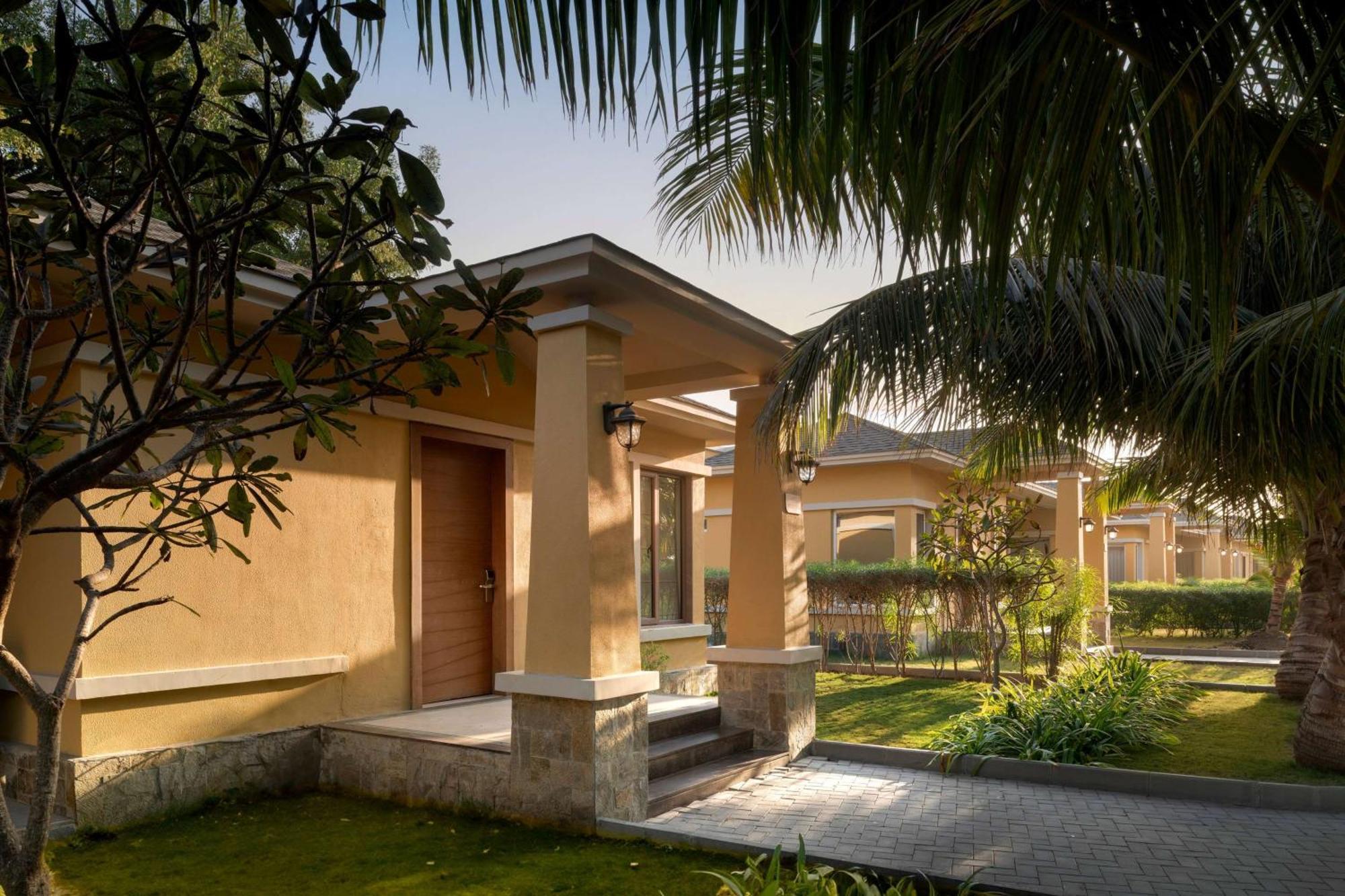 Hawthorn Suites By Wyndham Dwarka Ngoại thất bức ảnh